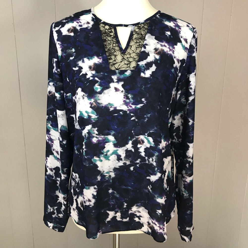 Mossimo abstract print long sleeve blouse